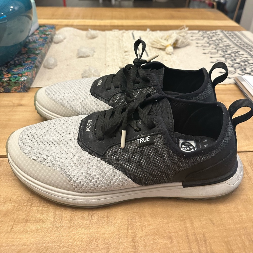 TRUE Linkswear Golf Shoes